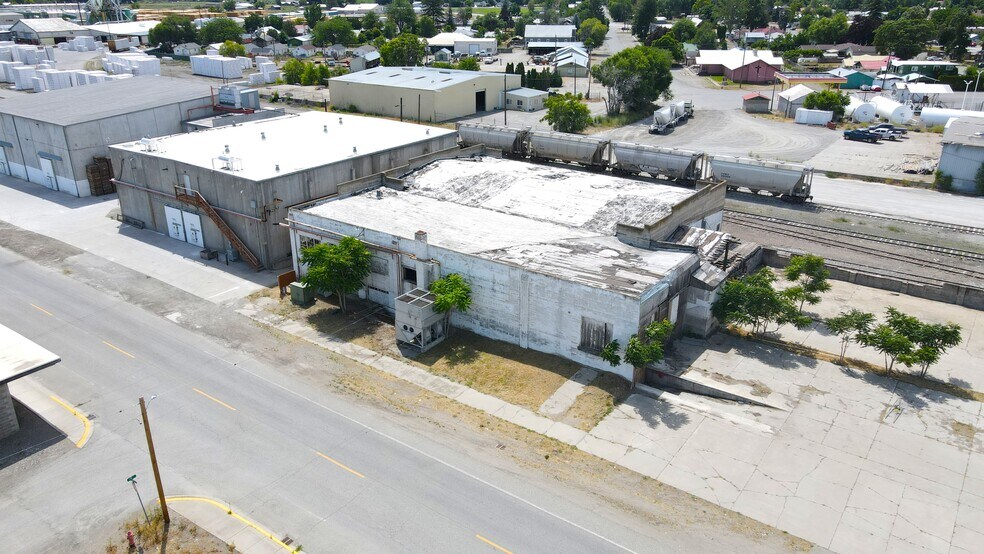 More Photos Of 602 Apple Way Ave, Oroville Warehouse For Sale