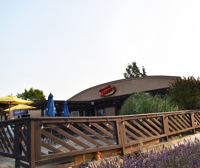 More Photos Of 610 5th Ave S, Edmonds Restaurant For Lease
