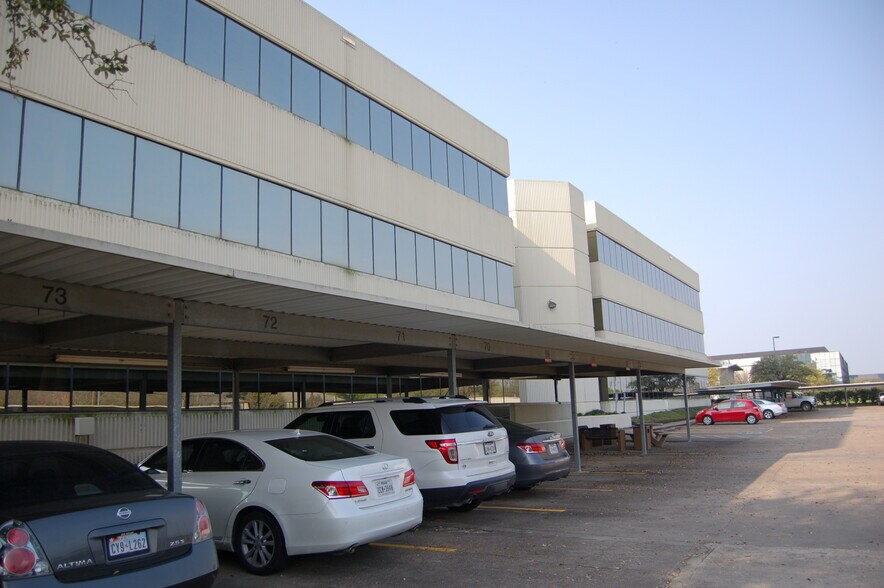 More Photos Of 10550 Richmond Ave, Houston Office For Sale