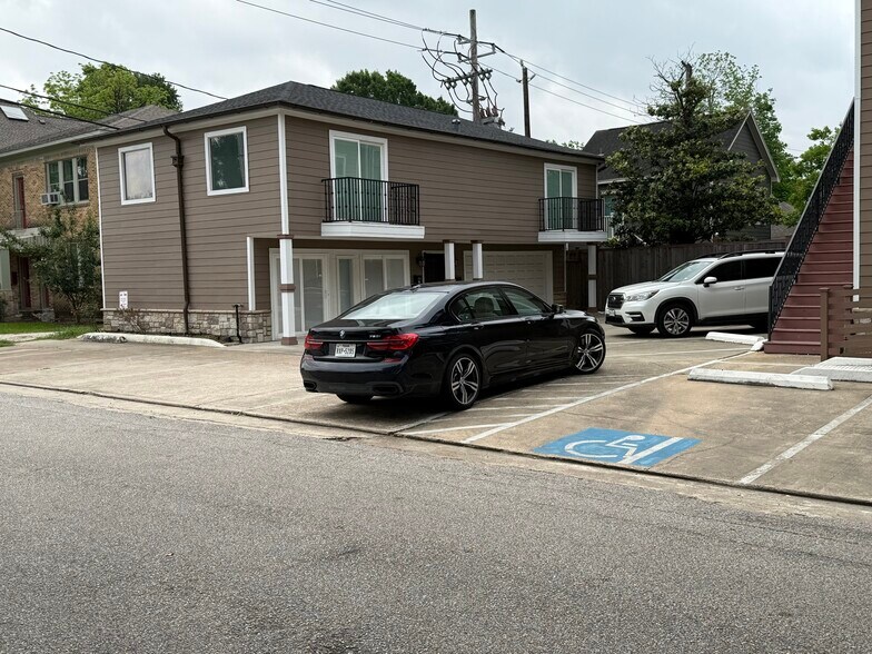 More Photos Of 446 Heights Blvd, Houston Office Residential For Lease