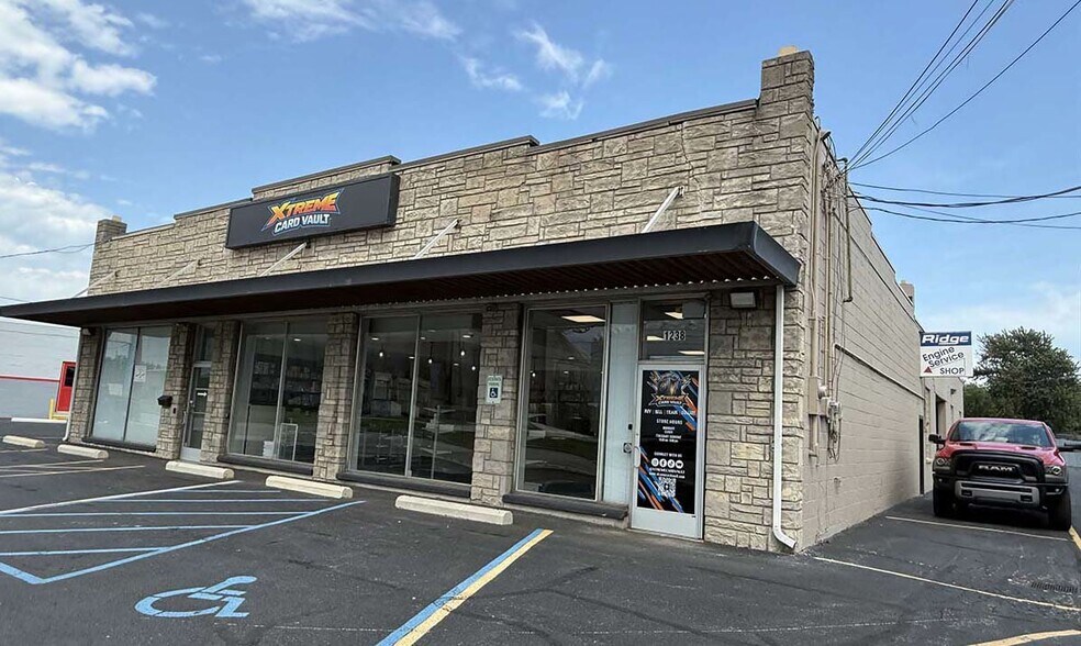 More Photos Of 1236-1238 Conant St, Maumee Freestanding For Sale