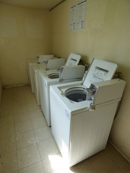 More Photos Of 839 N Summit Ave, Pasadena Apartments For Sale