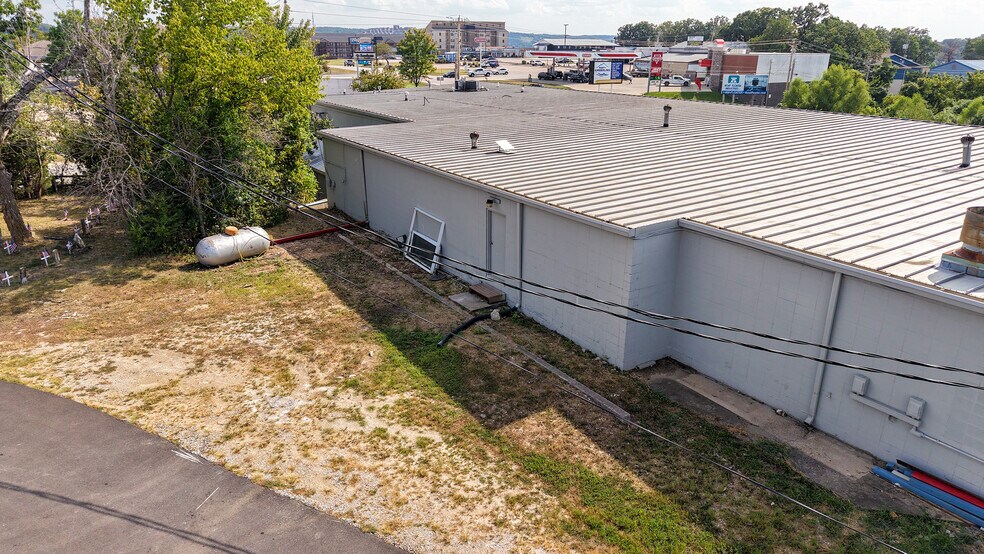 More Photos Of 11966 State Hwy 13, Kimberling City General Retail For Sale