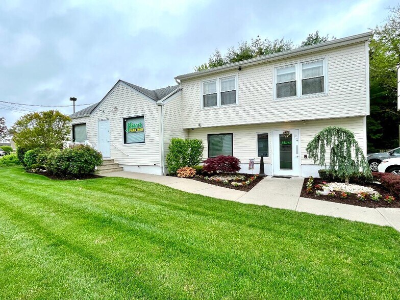 Primary Photo Of 366 Herbertsville Rd, Brick Medical For Lease