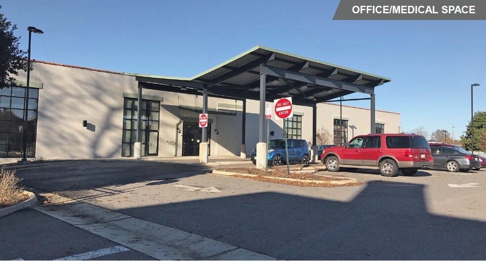 Primary Photo Of 319 Brown St, Petersburg Medical For Lease