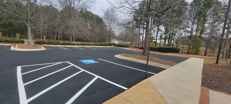 More Photos Of 170 Westridge Industrial Blvd, McDonough Office For Lease