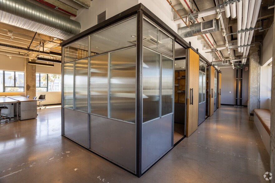 More Photos Of 6121 W Sunset Blvd, Los Angeles Office For Lease