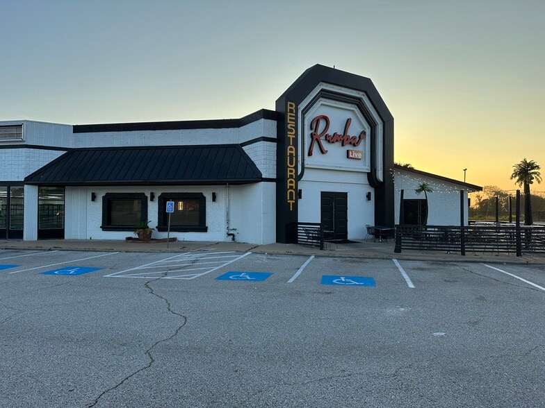 Primary Photo Of 5920 Highway 6 N, Houston Unknown For Lease