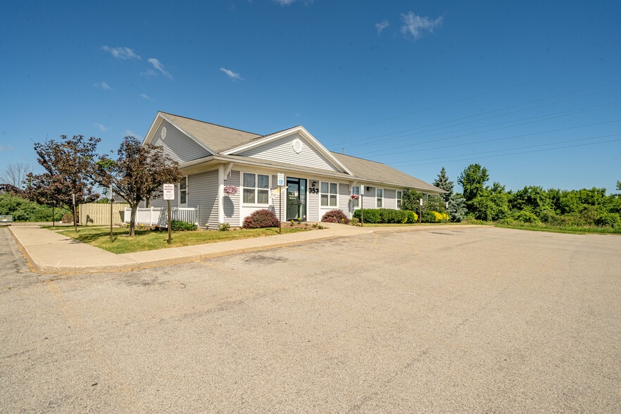 More Photos Of 353 Island Cottage Rd, Rochester Medical For Lease