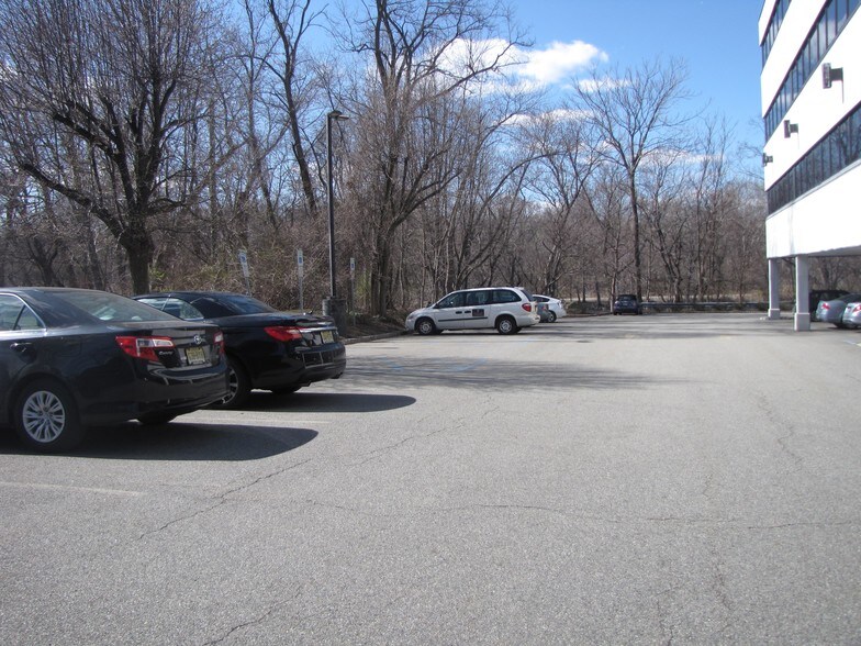 More Photos Of 275 Paterson Ave, Little Falls Medical For Lease