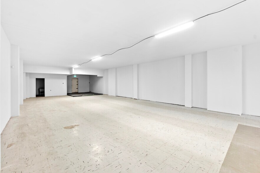 More Photos Of 4787-4797 Rue Sainte-Catherine E, Montréal Storefront Retail Residential For Lease