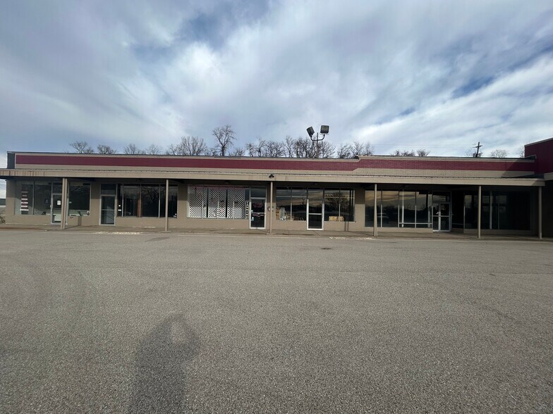 More Photos Of 1515 Washington Blvd, Mckeesport Storefront For Sale