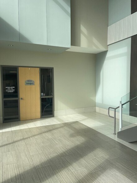 More Photos Of 458 Hemlock St, Macon-Bibb Healthcare For Lease