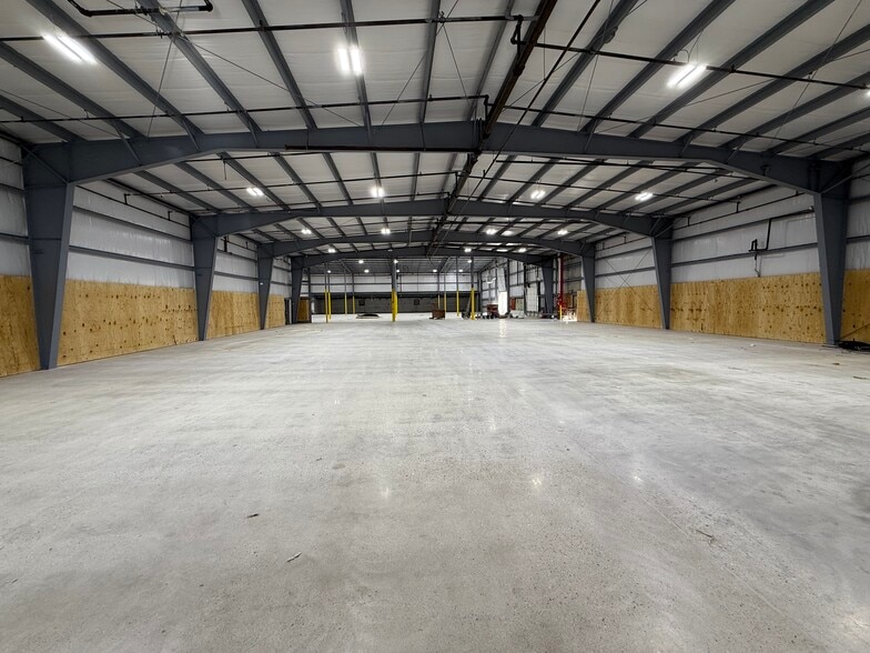 More Photos Of 360 Harmon Ave, Lebanon Warehouse For Lease