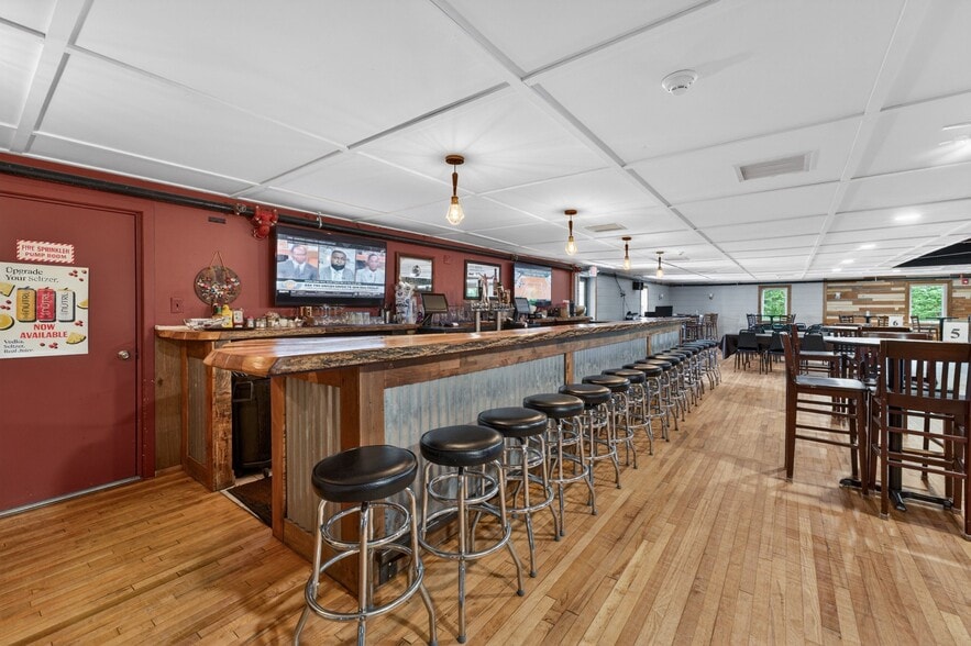 More Photos Of 1121 Route 12, Frenchtown Bar For Sale