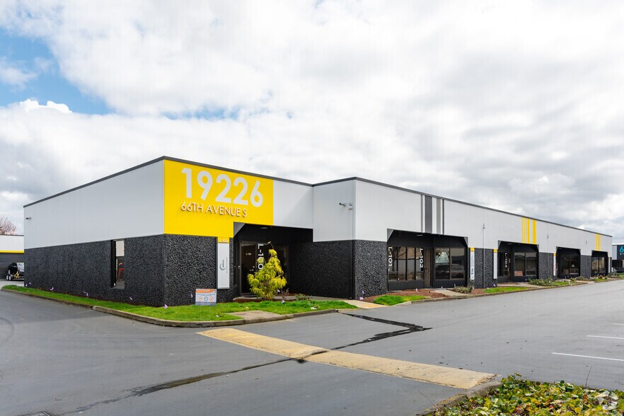 More Photos Of 6627 S 191st Pl, Kent Unknown For Lease