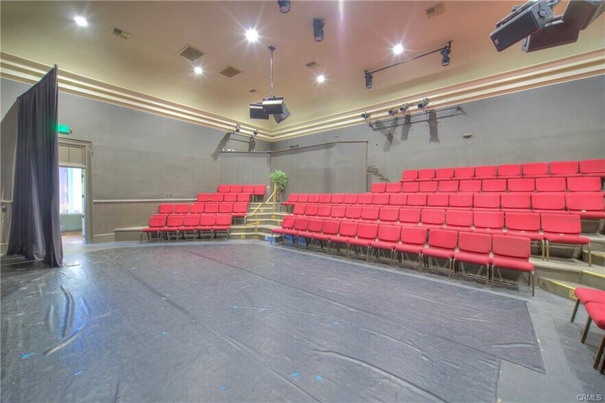 More Photos Of 105 Broadway St, Chico General Retail For Sale