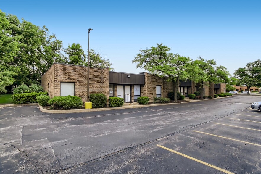 More Photos Of 415 E Golf Rd, Arlington Heights Office For Lease