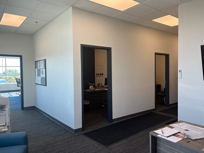 More Photos Of 6556 S Airport Rd, West Jordan Industrial For Lease