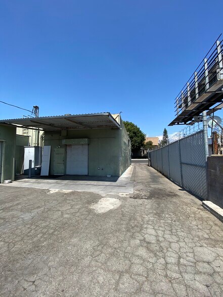 More Photos Of 5200 W Washington Blvd, Los Angeles Flex For Lease