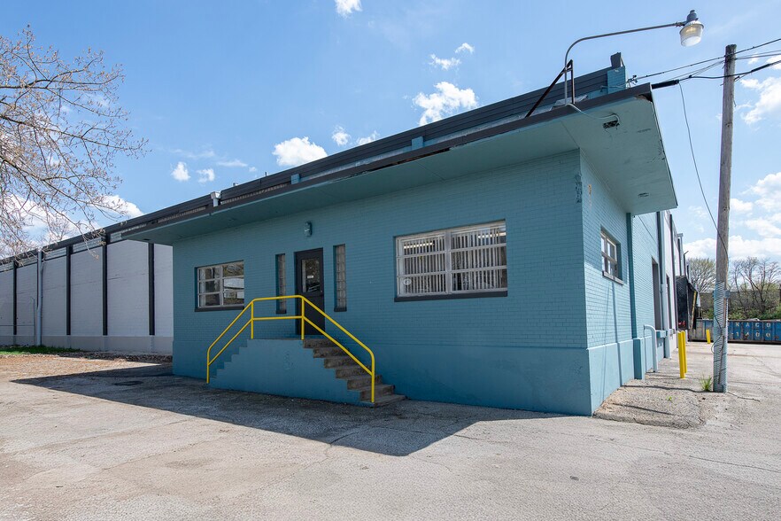 More Photos Of 995 Home Ave, Akron Distribution For Lease