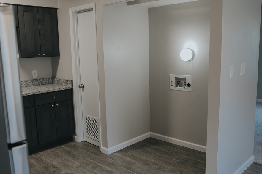 More Photos Of 419 W Main, Du Quoin Multifamily For Sale