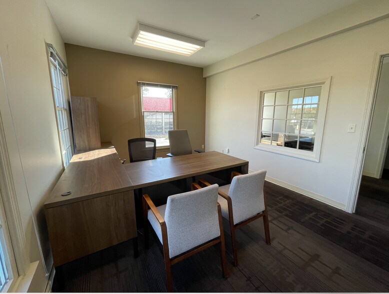 More Photos Of 223 E Main St, Marlborough Bank For Lease