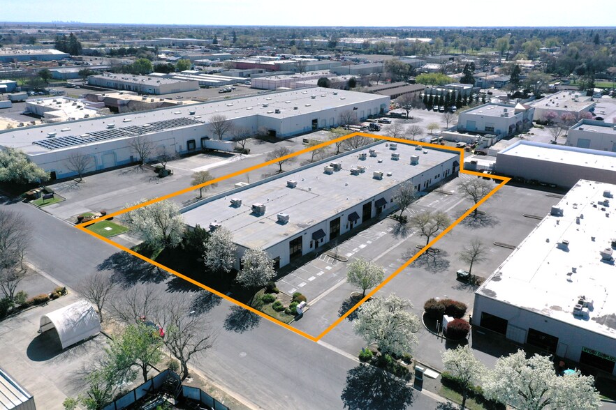 More Photos Of 1210 Commerce, Woodland Light Distribution For Lease