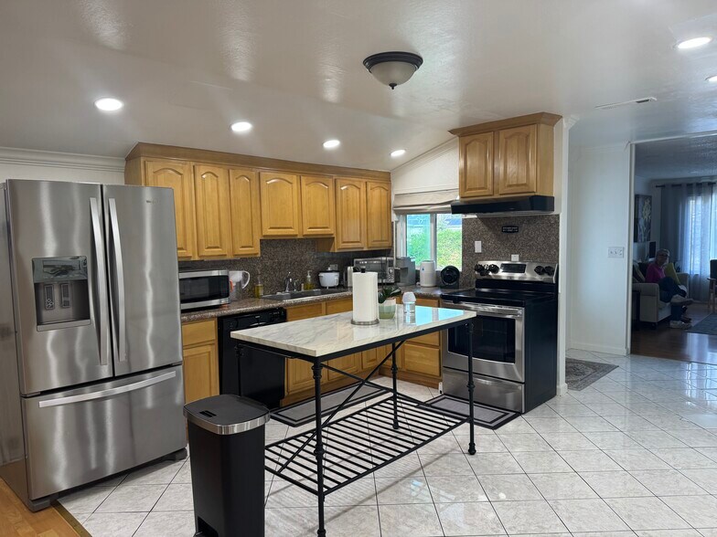 More Photos Of 35459 Cleremont Dr, Newark Assisted Living For Sale