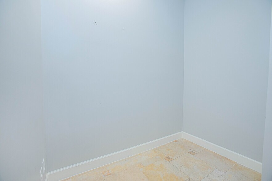 More Photos Of 6996 Piazza Grande Ave, Orlando Office For Lease