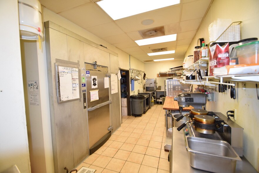 More Photos Of 1133 NW Wall St, Bend Apartments For Lease