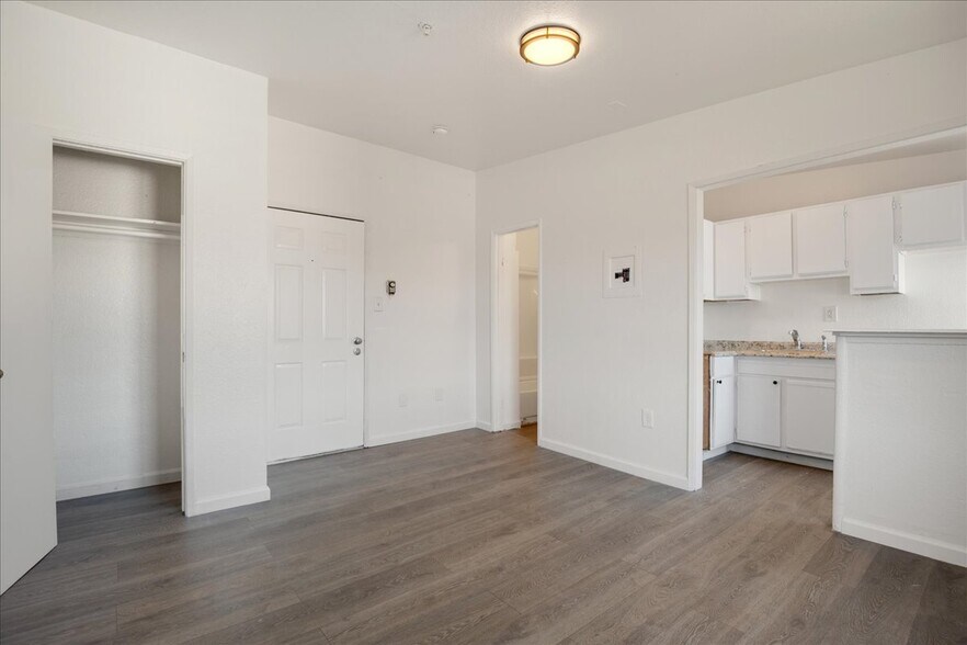 More Photos Of 2520 Ohio Ave, Richmond Apartments For Sale