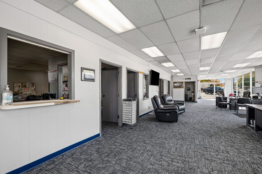 More Photos Of 400 E Pike St, Attica Auto Dealership For Sale