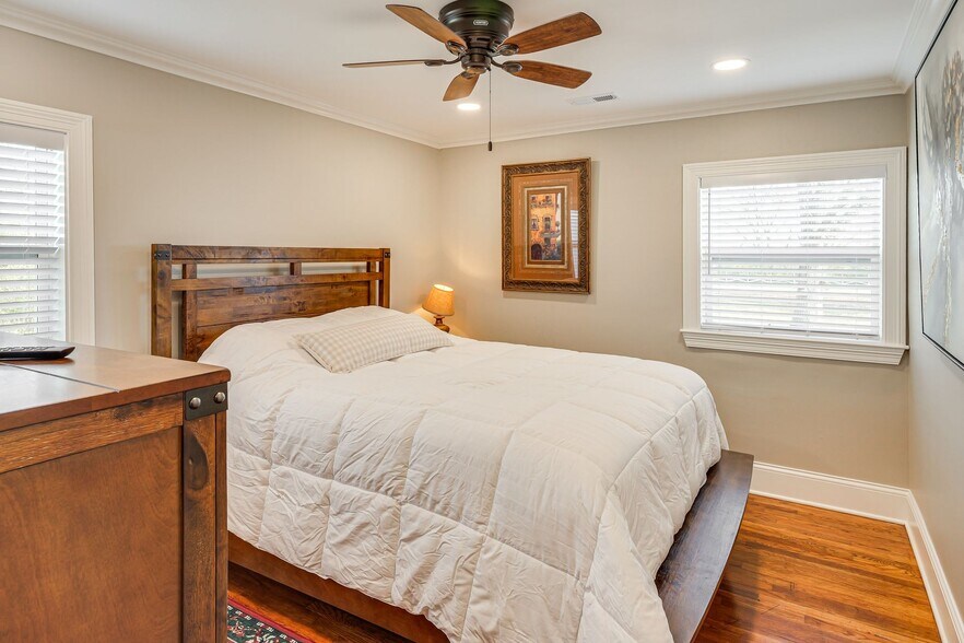 More Photos Of , Lewisburg Specialty For Sale