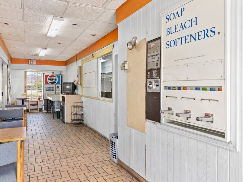 More Photos Of 2669 W Eisenhower Blvd, Loveland Freestanding For Sale