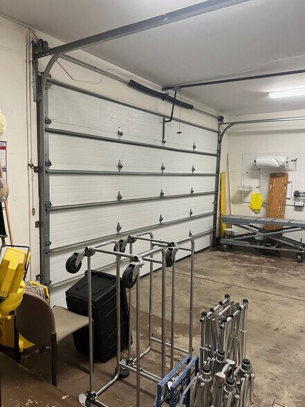 More Photos Of 6825 Weaver Rd, Rockford Funeral Home For Sale