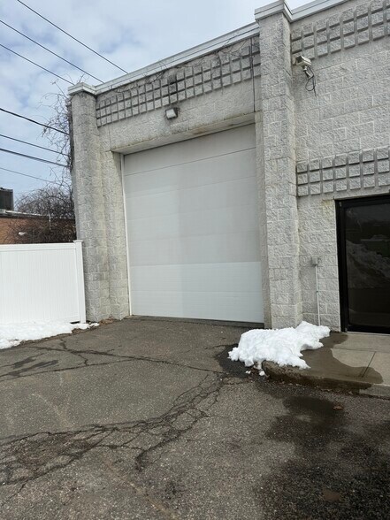 More Photos Of 1545 Ocean Ave, Bohemia Warehouse For Lease