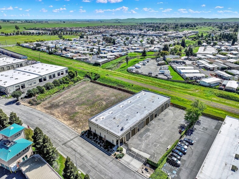 More Photos Of 1889 Walters Ct, Fairfield Warehouse For Lease