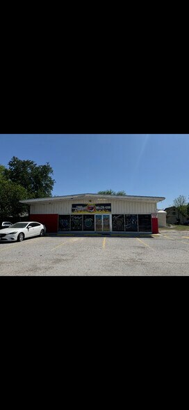 Primary Photo Of 806 E Gravis St, San Diego Freestanding For Sale