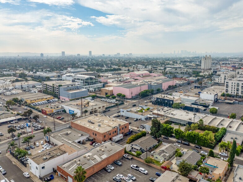 More Photos Of 6535-6547 Santa Monica Blvd, Los Angeles Loft Creative Space For Lease