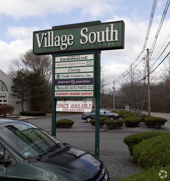 More Photos Of 473 South St W, Raynham Unknown For Lease