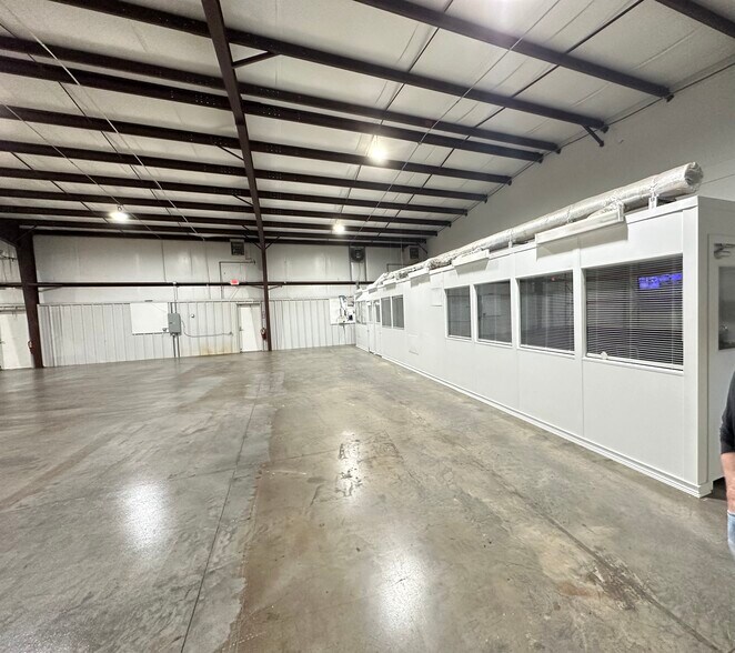 More Photos Of 1138 White Horse Rd, Greenville Warehouse For Lease