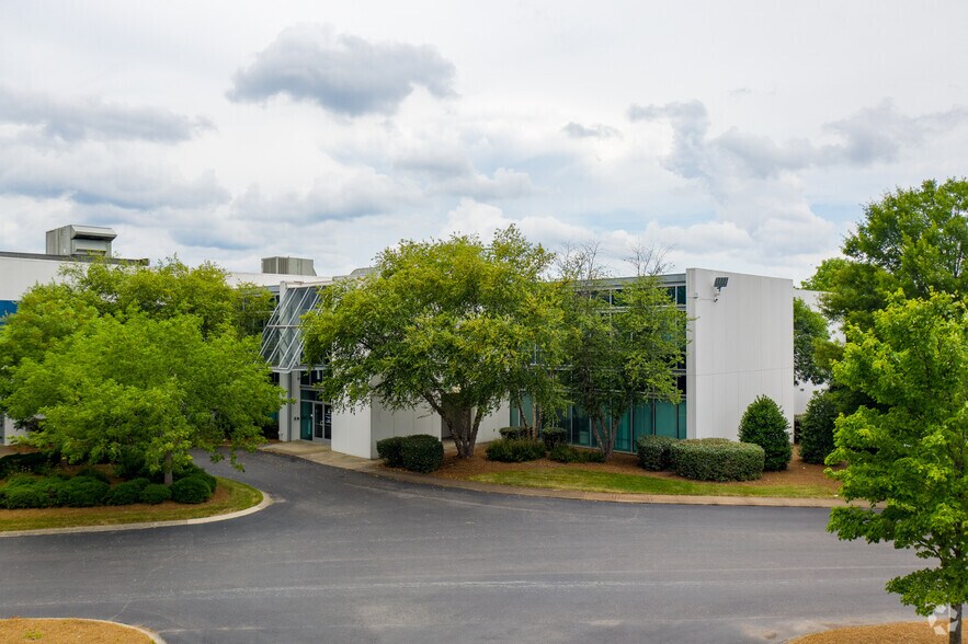 More Photos Of 245 Great Circle Rd, Nashville Distribution For Lease