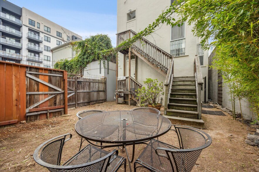 More Photos Of 356 24th St, Oakland Freestanding For Sale