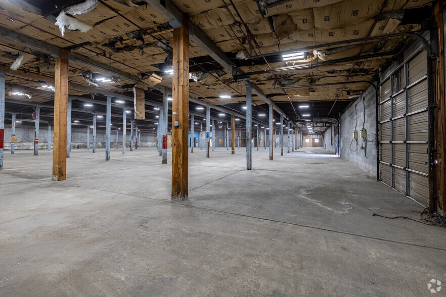 More Photos Of 185 Van Winkle Ave, Hawthorne Warehouse For Sale