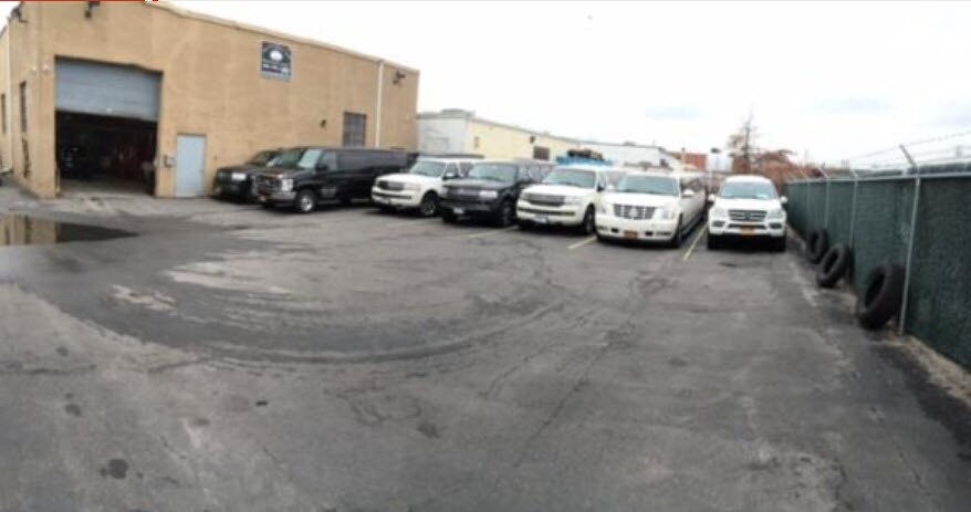 More Photos Of 31 Central Dr, Farmingdale Warehouse For Sale