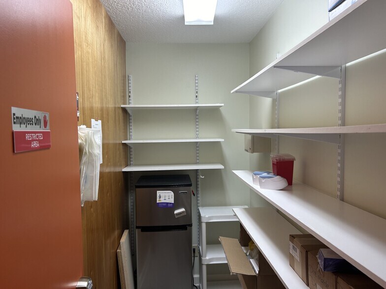 More Photos Of 200 Mission Rd, Palatka Medical For Sale