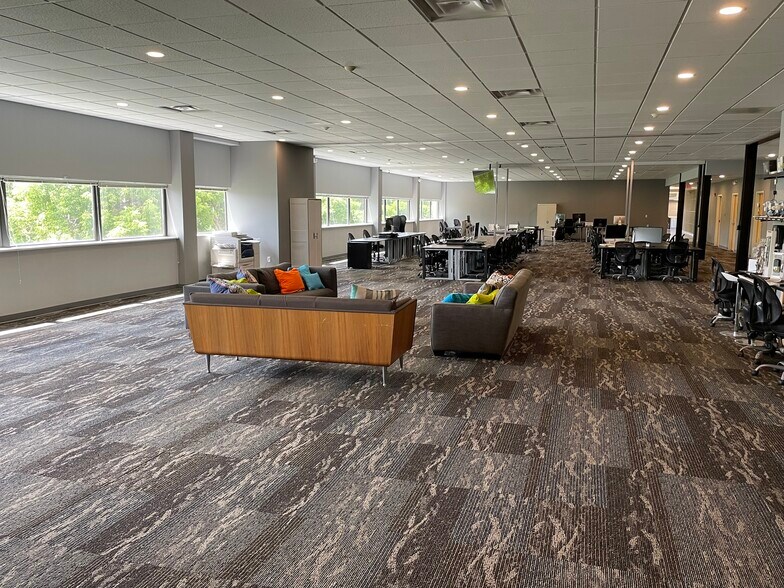 More Photos Of , Schenectady Office For Sale