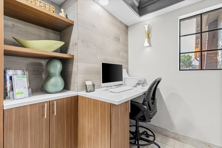 More Photos Of 4870 University Dr NW, Huntsville Hotel For Sale