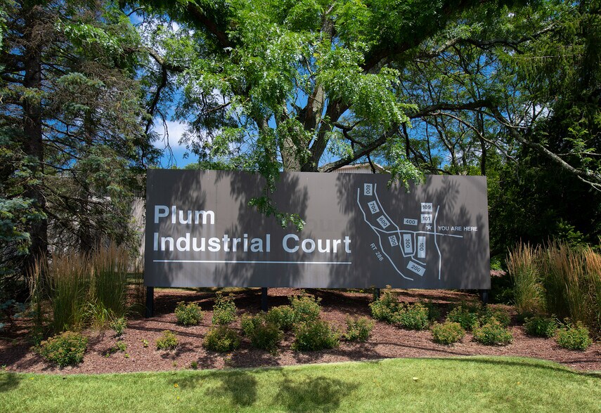 More Photos Of 600-630 Plum Industrial Ct, Plum Light Distribution For Lease